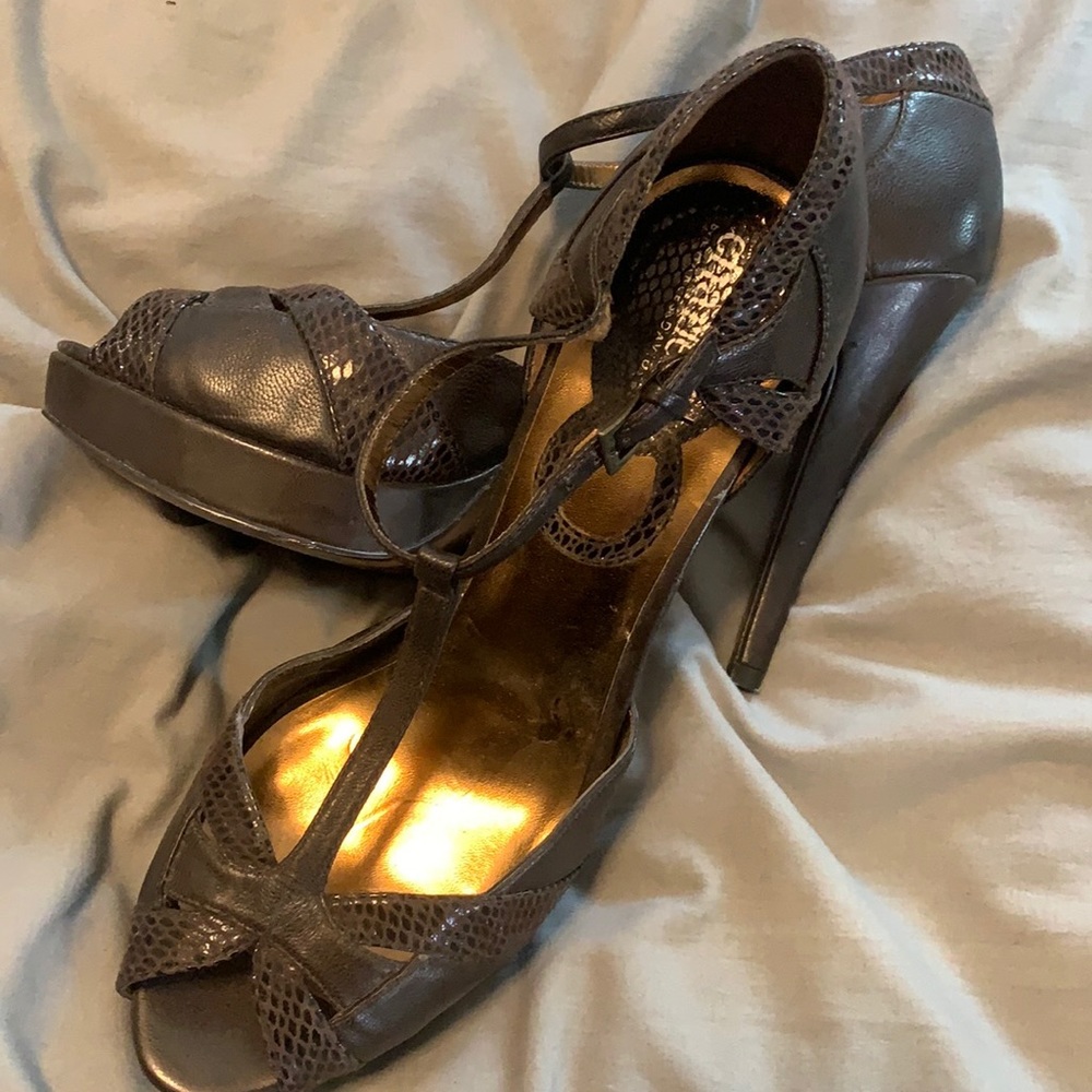 Charles David Brown peep toe 5 in heel